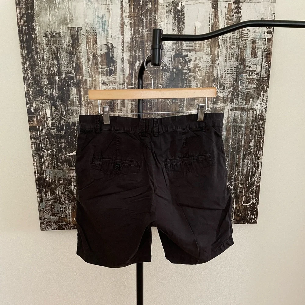 H&M Black Shorts - Picture 2 of 3